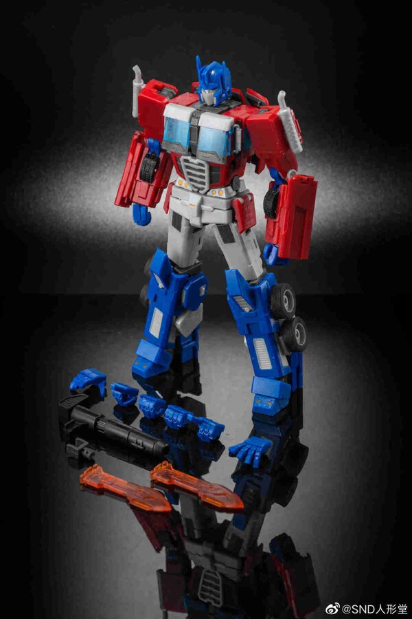S.N.D. SND 08 The One Primo Vitalis IDW Optimus Prime Figure Image  (5 of 9)